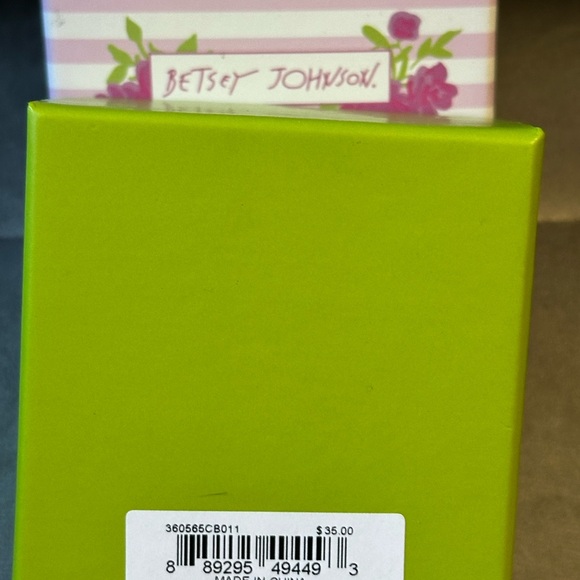 Betsey Johnson Black Heart Earrings - Picture 3 of 3